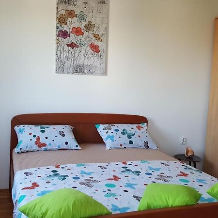 Апартаменты Apartman Modro Jezero Имотски Экстерьер фото